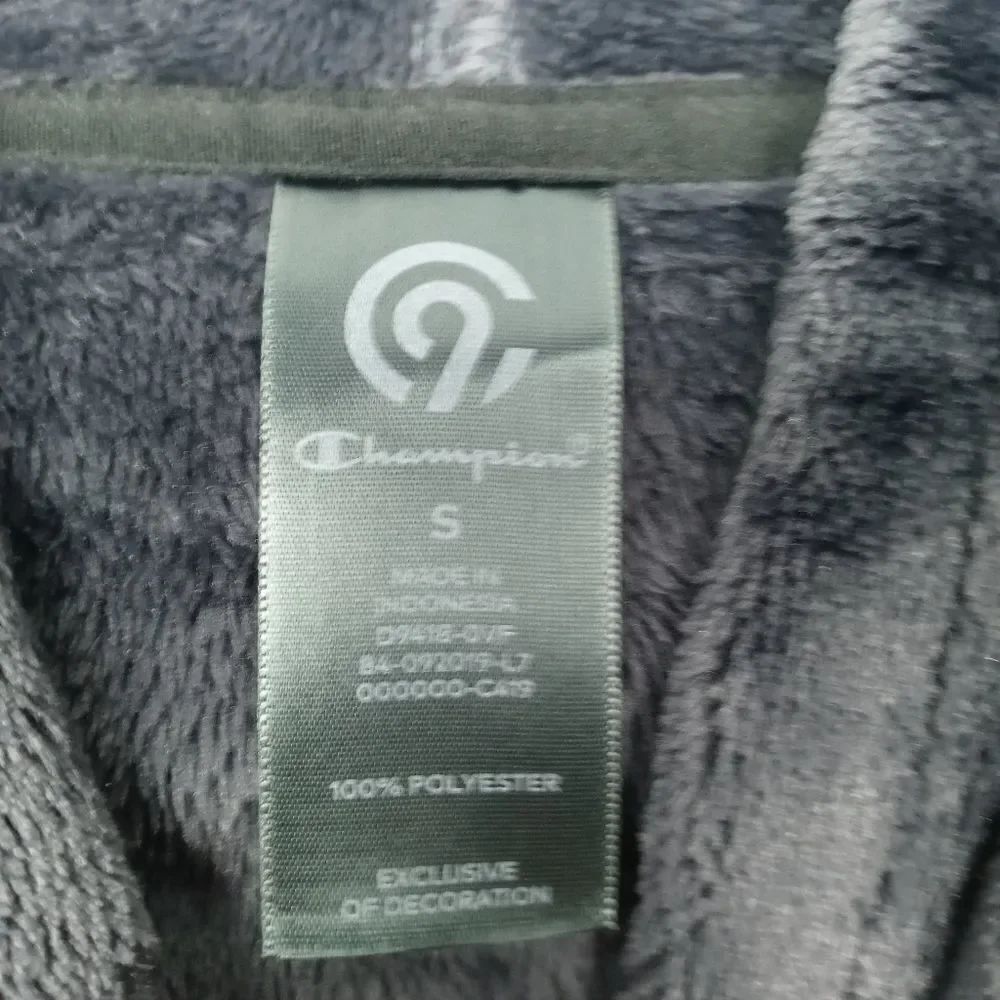 Champian cozy and soft hooded navy pullover - Picture 5 of 5